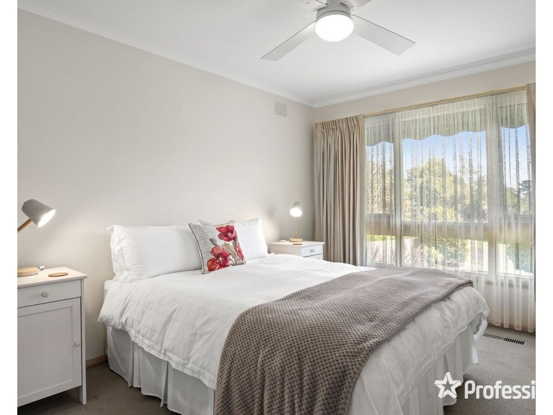 10 Bradman Avenue, Mount Evelyn VIC 3796