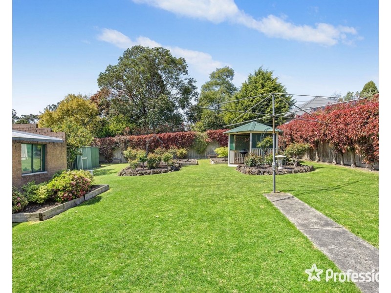 10 Bradman Avenue, Mount Evelyn VIC 3796