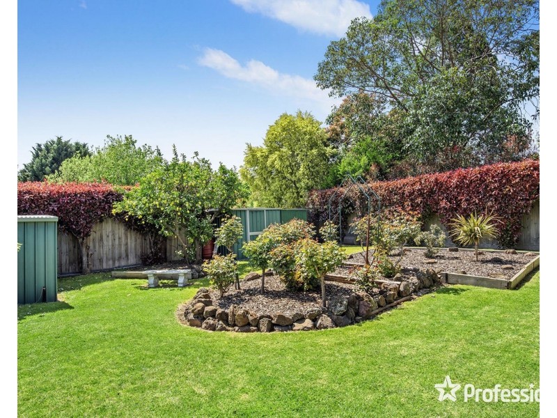 10 Bradman Avenue, Mount Evelyn VIC 3796