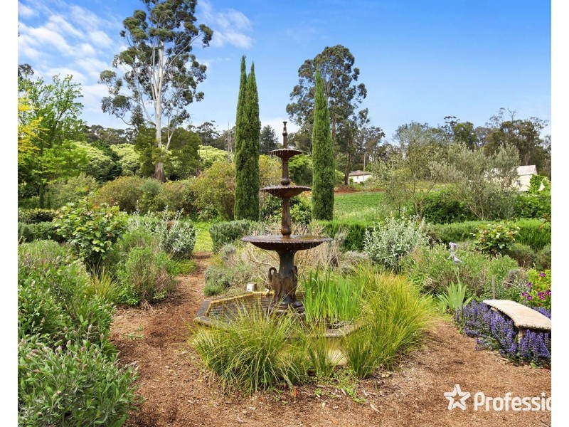 85 Channel Road, Silvan VIC 3795