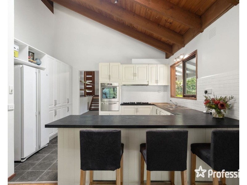 34 Priestley Crescent, Mount Evelyn VIC 3796
