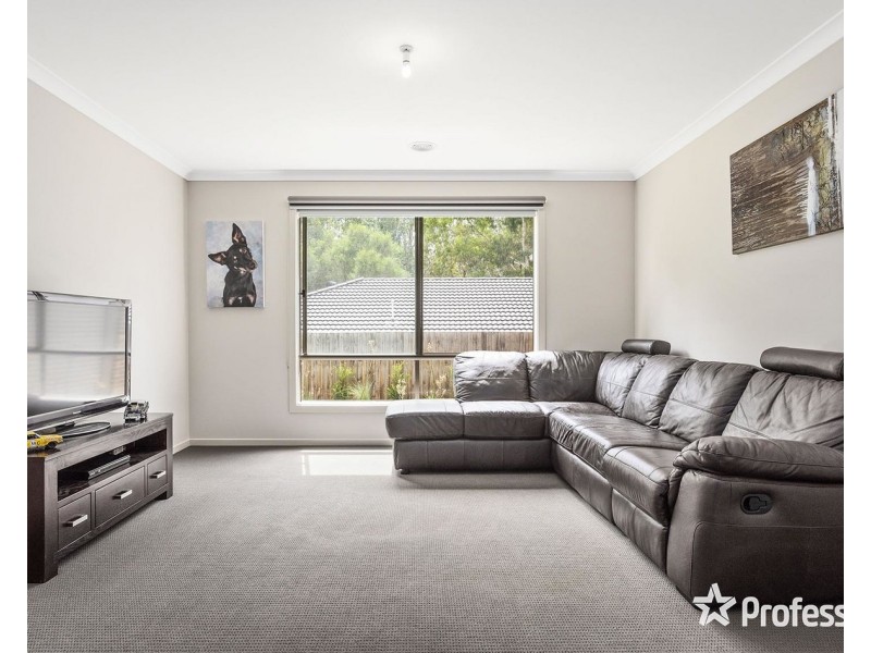 6 Guest House Close, Seville VIC 3139