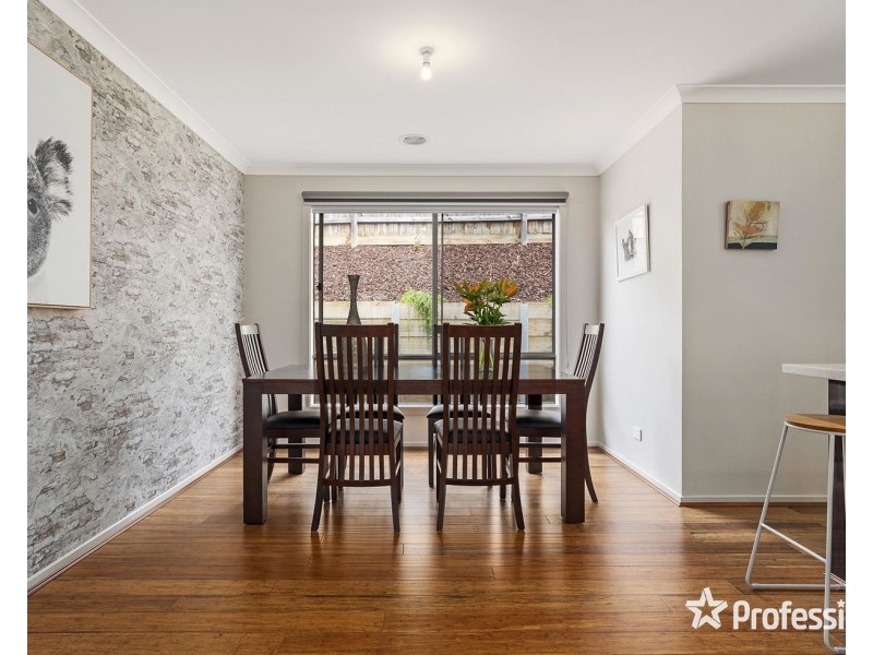 6 Guest House Close, Seville VIC 3139