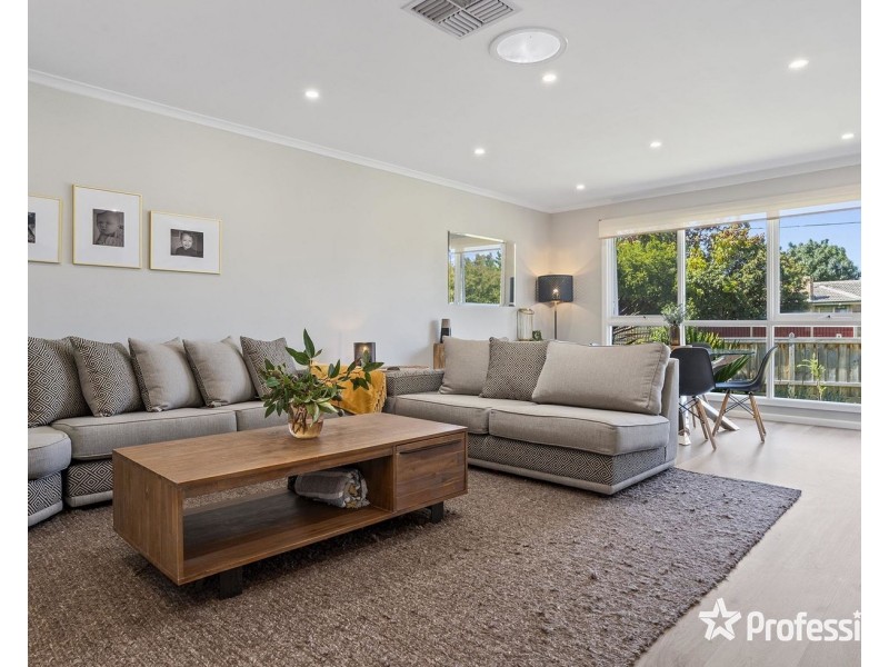 10 Wordsworth Street, Mooroolbark VIC 3138