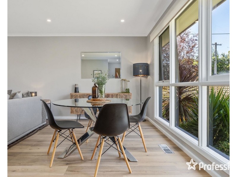 10 Wordsworth Street, Mooroolbark VIC 3138