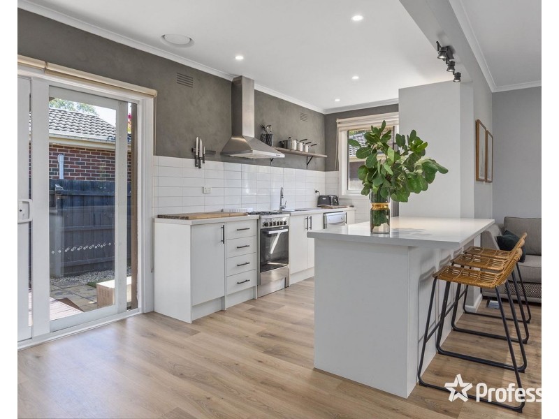 10 Wordsworth Street, Mooroolbark VIC 3138