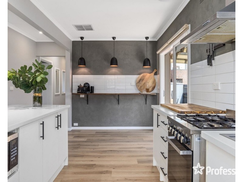 10 Wordsworth Street, Mooroolbark VIC 3138