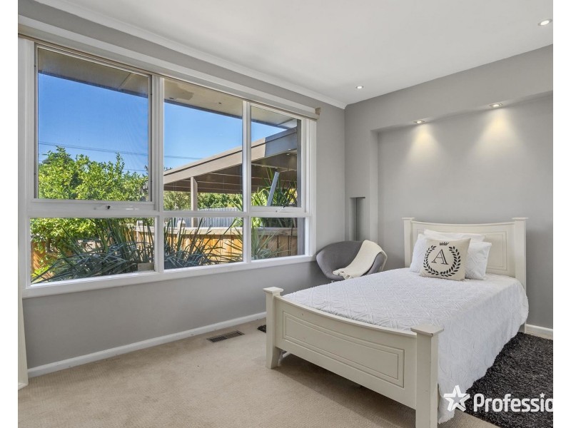 10 Wordsworth Street, Mooroolbark VIC 3138