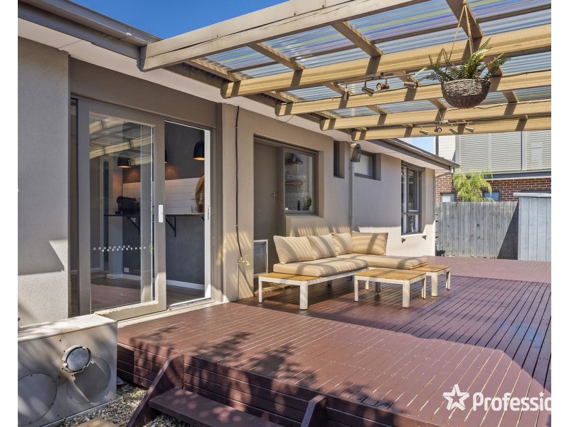 10 Wordsworth Street, Mooroolbark VIC 3138