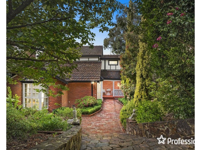 26 Buckmaster Drive, Mount Evelyn VIC 3796