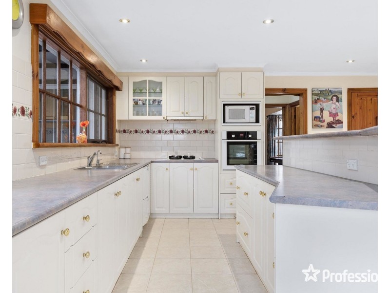 26 Buckmaster Drive, Mount Evelyn VIC 3796