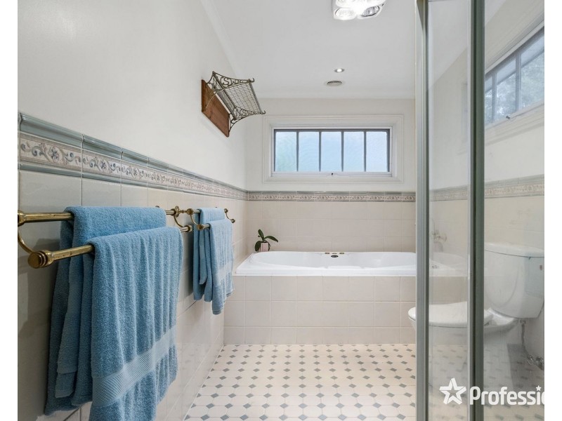 26 Buckmaster Drive, Mount Evelyn VIC 3796