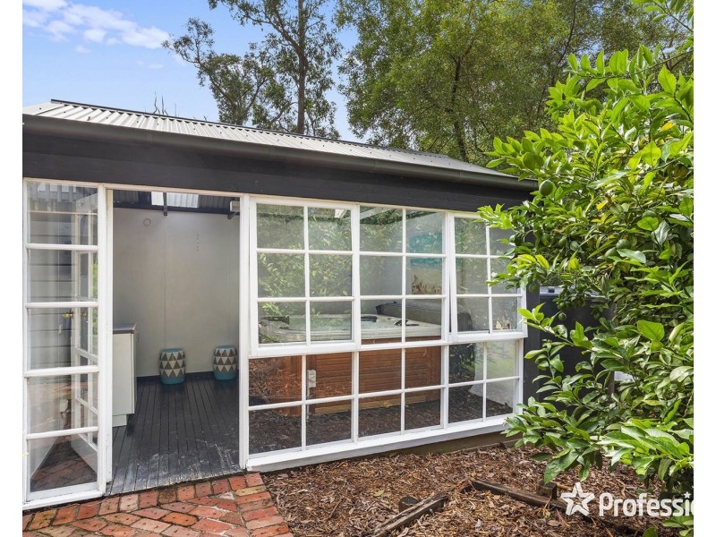 26 Buckmaster Drive, Mount Evelyn VIC 3796