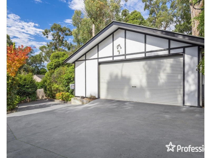26 Buckmaster Drive, Mount Evelyn VIC 3796