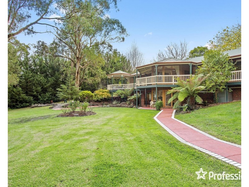 52 Francis Crescent, Mount Evelyn VIC 3796