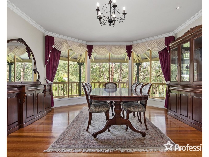 52 Francis Crescent, Mount Evelyn VIC 3796