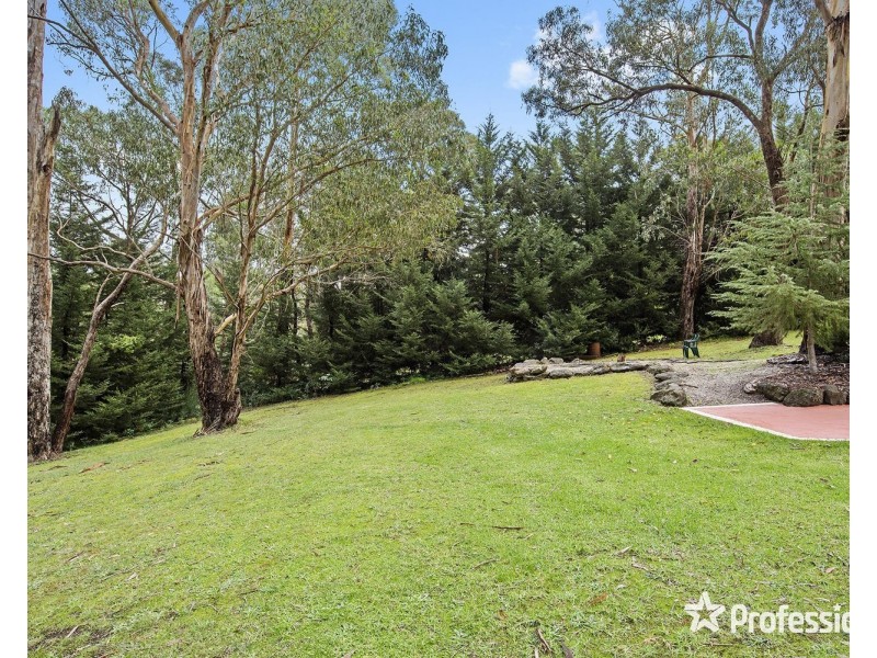 52 Francis Crescent, Mount Evelyn VIC 3796