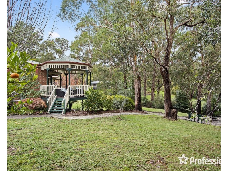 52 Francis Crescent, Mount Evelyn VIC 3796