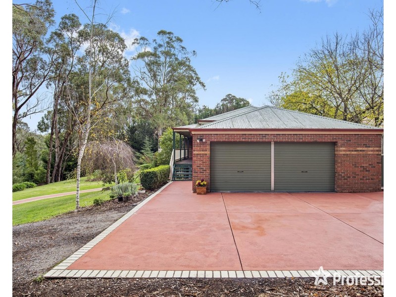 52 Francis Crescent, Mount Evelyn VIC 3796
