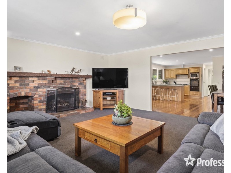 110-112 Fernhill Road, Mount Evelyn VIC 3796