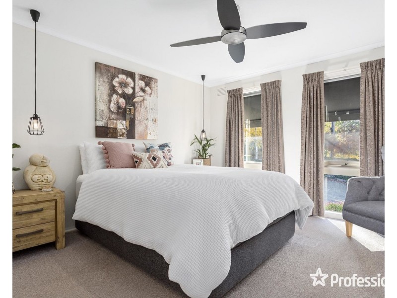 110-112 Fernhill Road, Mount Evelyn VIC 3796