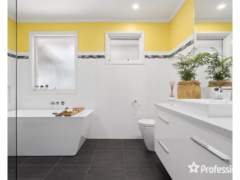 110-112 Fernhill Road, Mount Evelyn VIC 3796