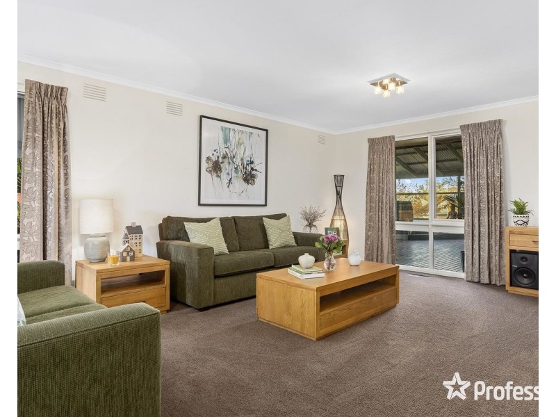 110-112 Fernhill Road, Mount Evelyn VIC 3796