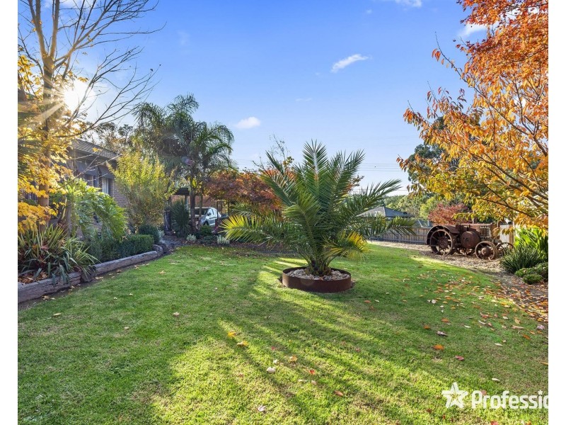110-112 Fernhill Road, Mount Evelyn VIC 3796
