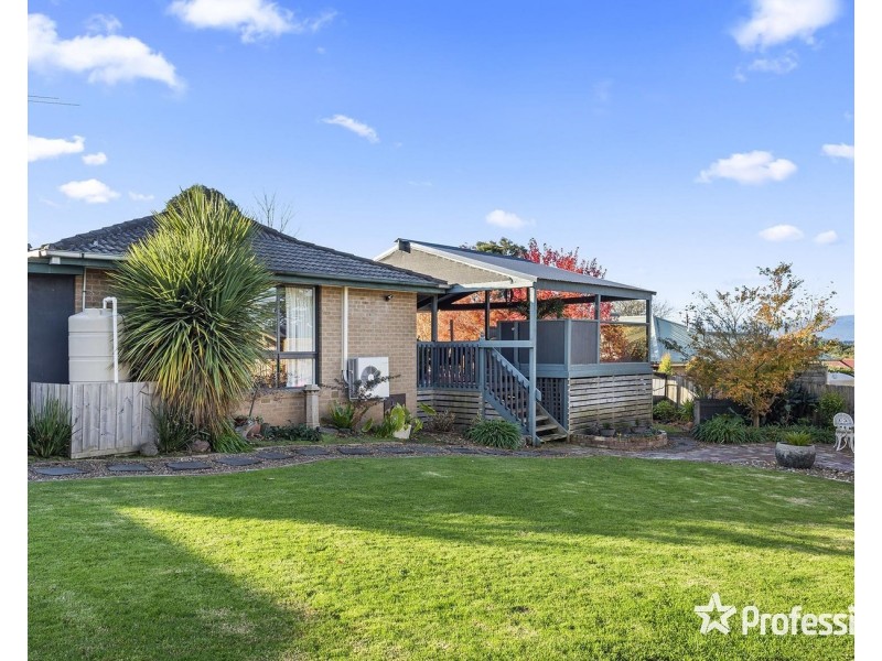 110-112 Fernhill Road, Mount Evelyn VIC 3796
