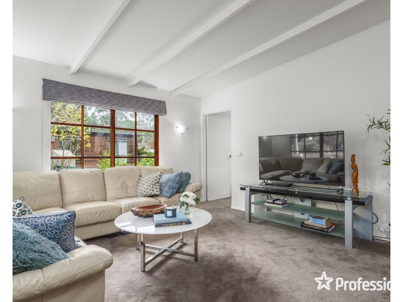 8 Junction Road, Mount Evelyn VIC 3796