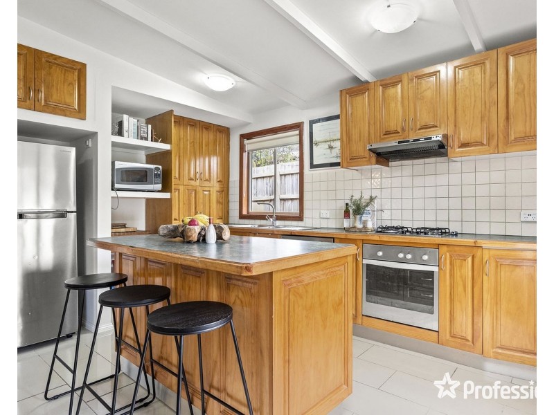 8 Junction Road, Mount Evelyn VIC 3796