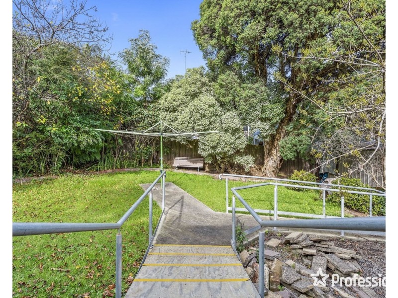 9 Barrett Court, Woori Yallock VIC 3139