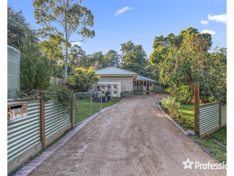 3 Forge Road, Mount Evelyn VIC 3796