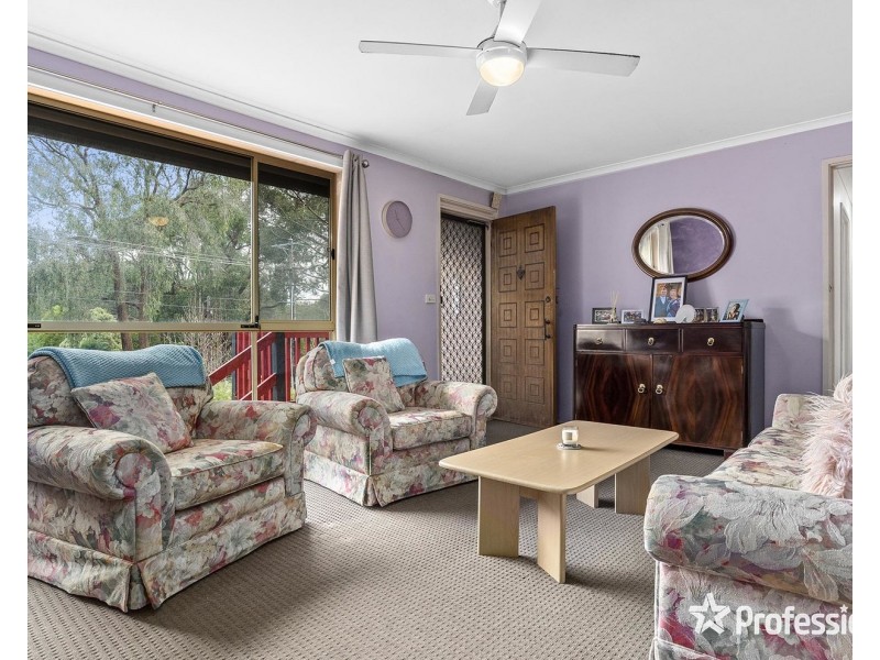 38 The Crescent, Mount Evelyn VIC 3796