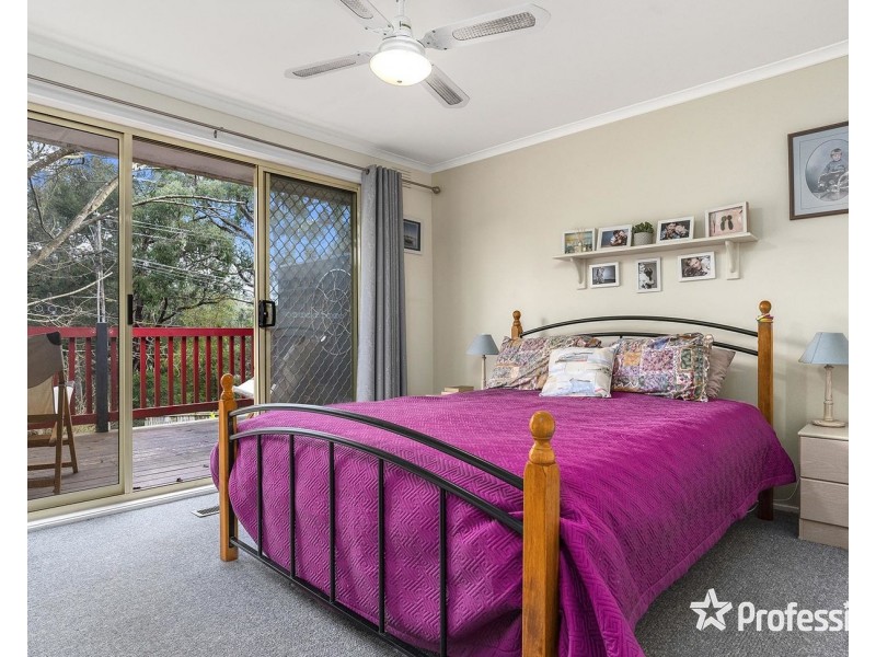 38 The Crescent, Mount Evelyn VIC 3796