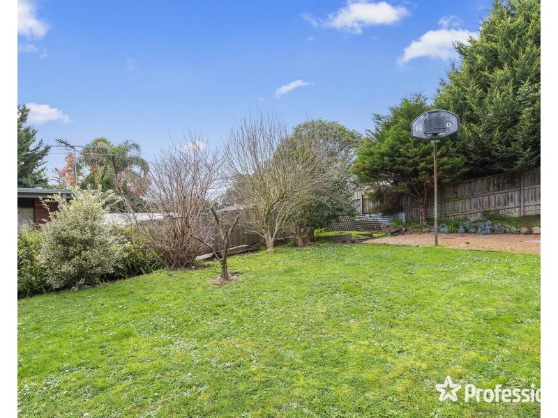 38 The Crescent, Mount Evelyn VIC 3796