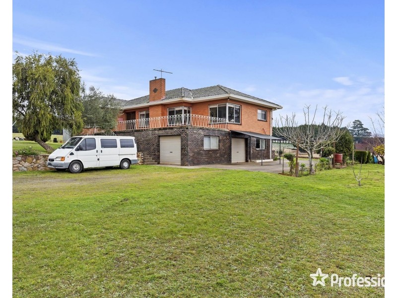 150 Wandin East Road, Wandin East VIC 3139