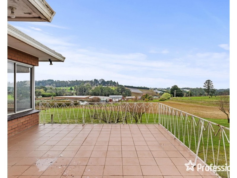 150 Wandin East Road, Wandin East VIC 3139