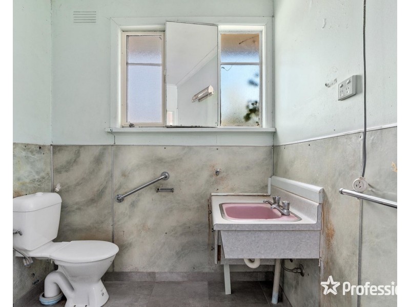 71 Lewis Road, Wantirna South VIC 3152