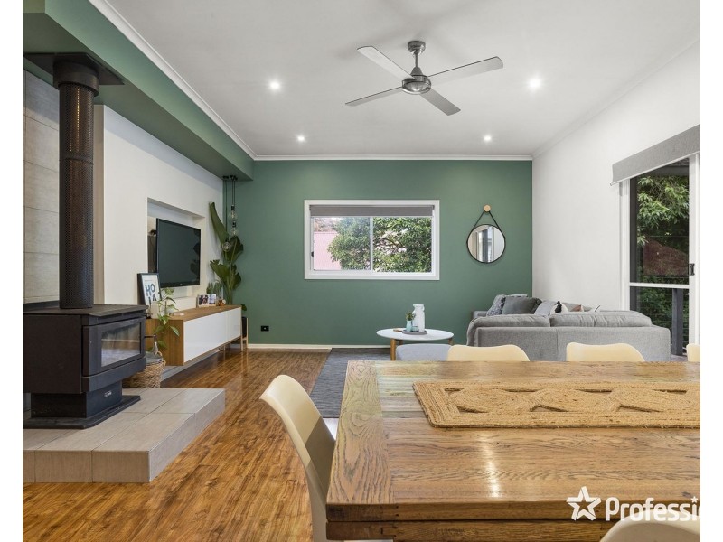 82 York Road, Mount Evelyn VIC 3796