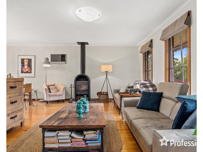 27 Crestview Close, Montrose VIC 3765