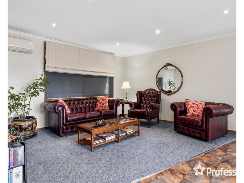 27 Crestview Close, Montrose VIC 3765