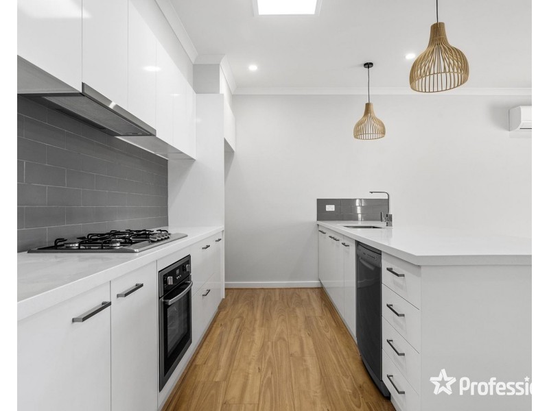 2/52 Lomond Avenue, Kilsyth VIC 3137