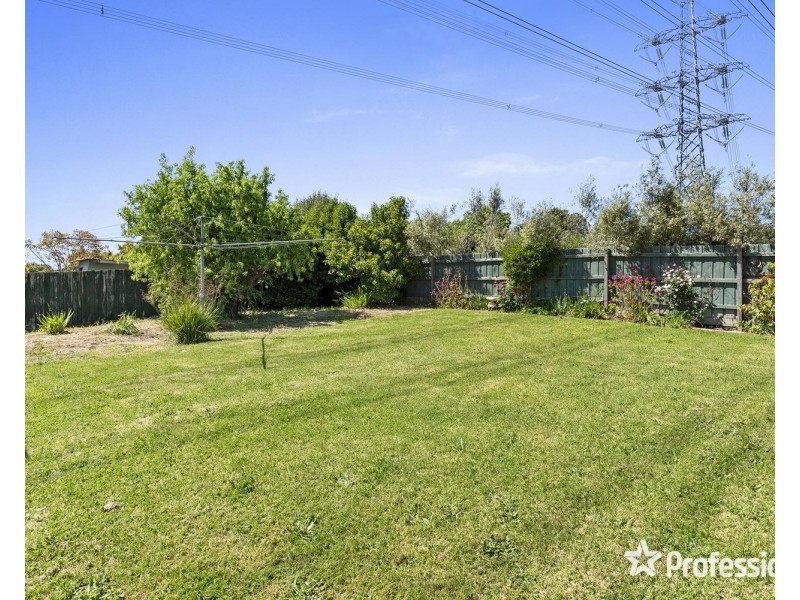 21 Heatherbrae Avenue West, Ringwood VIC 3134