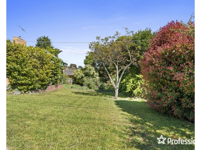 21 Heatherbrae Avenue West, Ringwood VIC 3134
