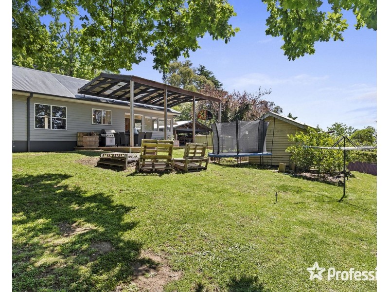 87 Birmingham Road, Mount Evelyn VIC 3796