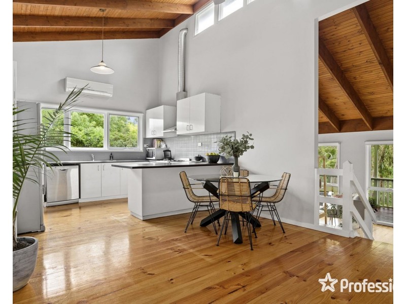 86 Quinn Crescent, Mount Evelyn VIC 3796