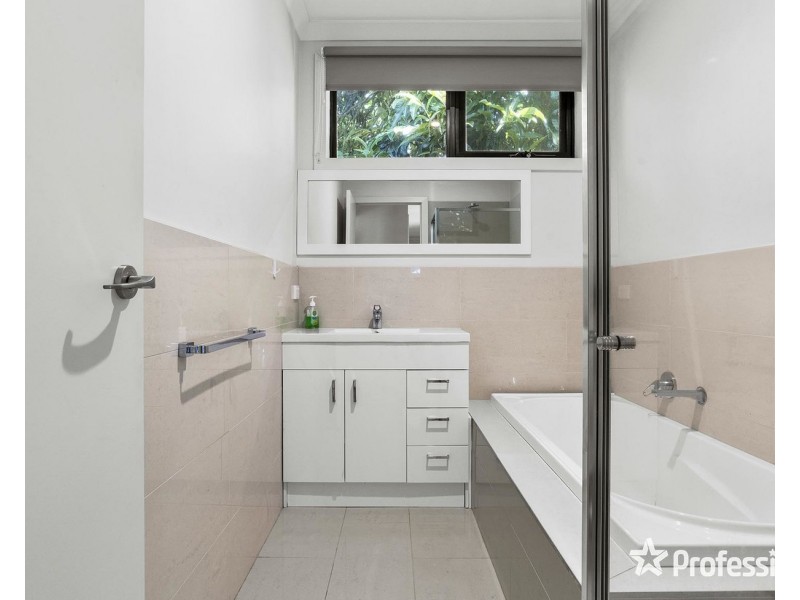 3/9 Blackburn Road, Mooroolbark VIC 3138