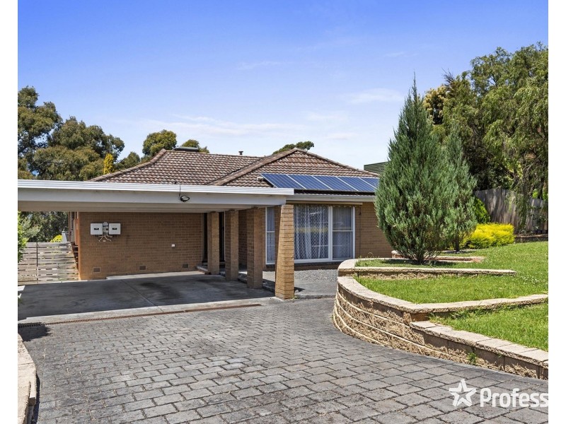 6 Autumn Grove, Mooroolbark VIC 3138