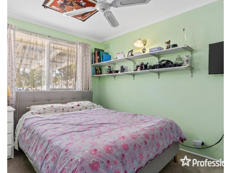 6 Autumn Grove, Mooroolbark VIC 3138